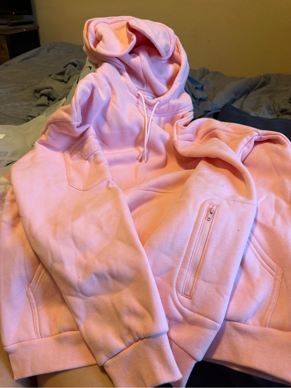 Comfrt DND Airplane Mode Travel Hoodie in Petal - Picture 3 of 3